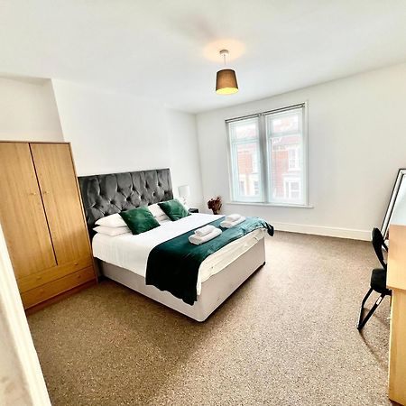The Coral Guest House 1 Fratton Park Portsmouth Exterior photo