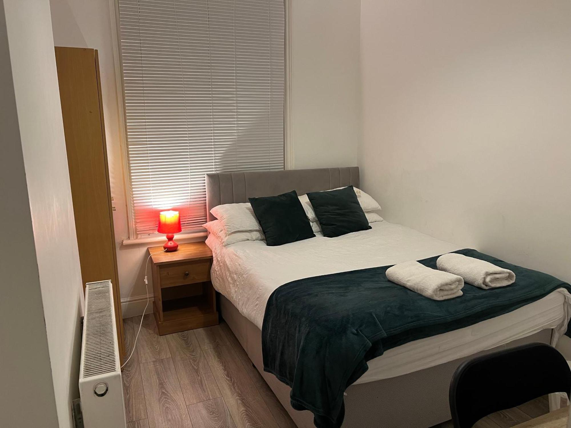 The Coral Guest House 1 Fratton Park Portsmouth Exterior photo